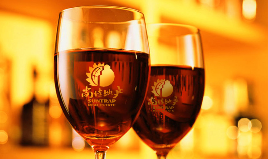 尚佳房地產設計公司LOGO于酒杯器皿上的應用表現